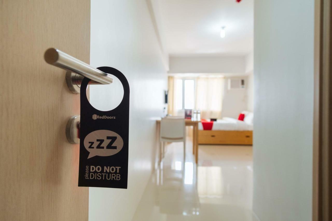 Reddoorz Plus @ Silk Residences Sta. Mesa Monthly Stay Маніла Екстер'єр фото