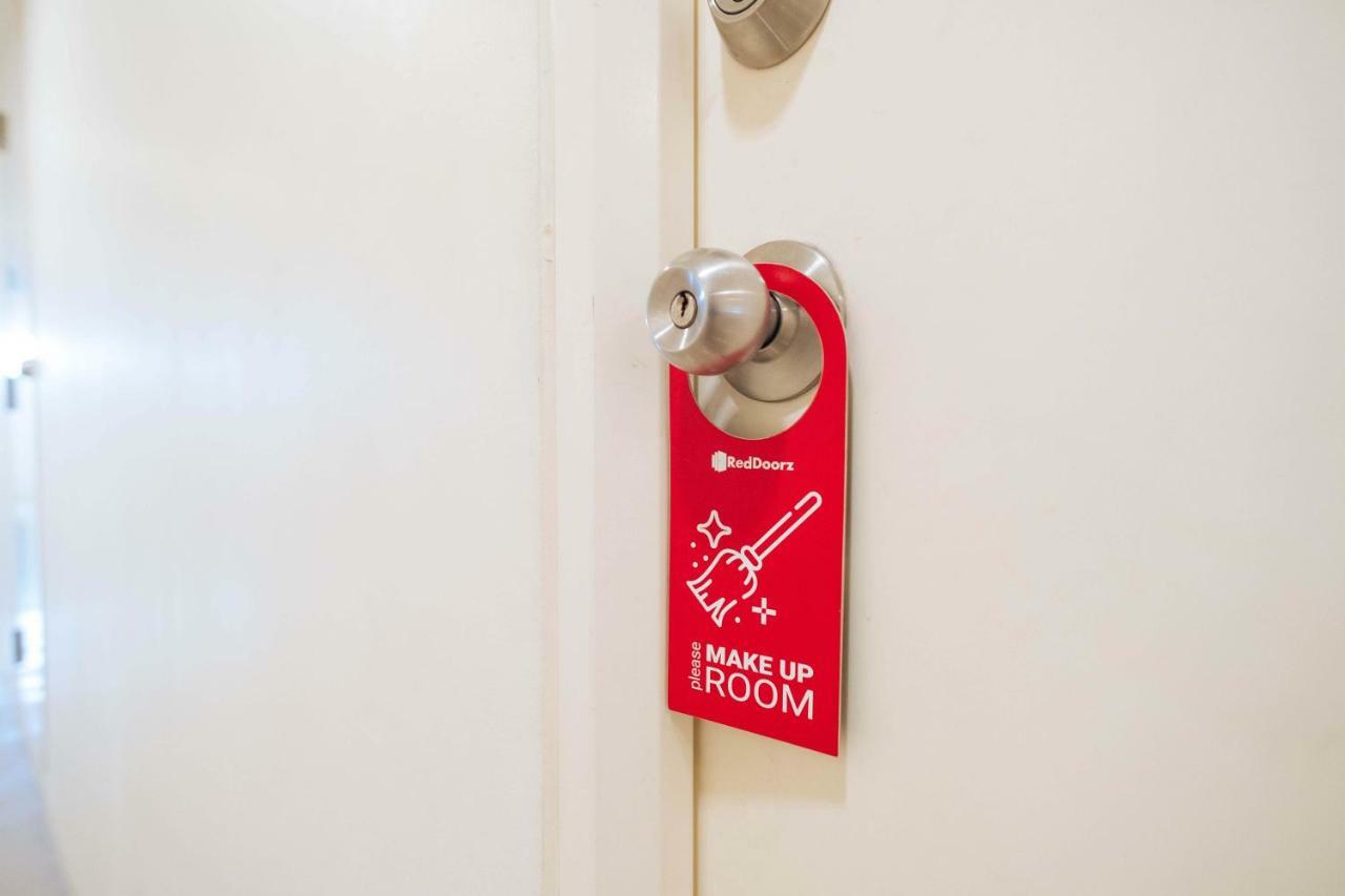 Reddoorz Plus @ Silk Residences Sta. Mesa Monthly Stay Маніла Екстер'єр фото